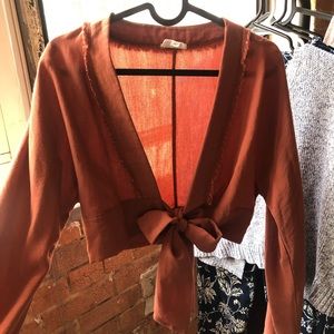 Looks like new - wildflower boutique tie top